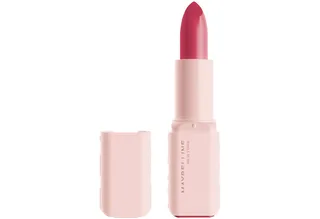 Lippenstift SERUM LIPSTICK SATIN, 8 Stunden lang feuchtigkeitsspendend und aufpolsternd fra Maybelline i Lyserød – produktbillede 1 af 3