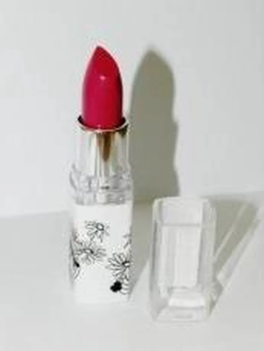 Maybeline, concrete rocker - lipstick 163a de Maybelline en Rouge – photo du produit