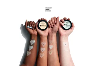 Puder High Definition Finishing Powder, Fixierpuder, ölabsondierende Wirkung, langanhaltend, mattes Finish. fra NYX Professional Makeup i Gul – produktbillede 4 af 5