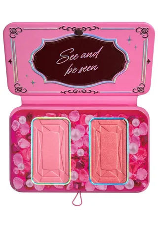 Rouge Bridgerton Royal Flush Blush Palette 01, mit Sheabutter, Mangobutter und Mandelbutter fra NYX Professional Makeup i Lyserød – produktbillede 1 af 5