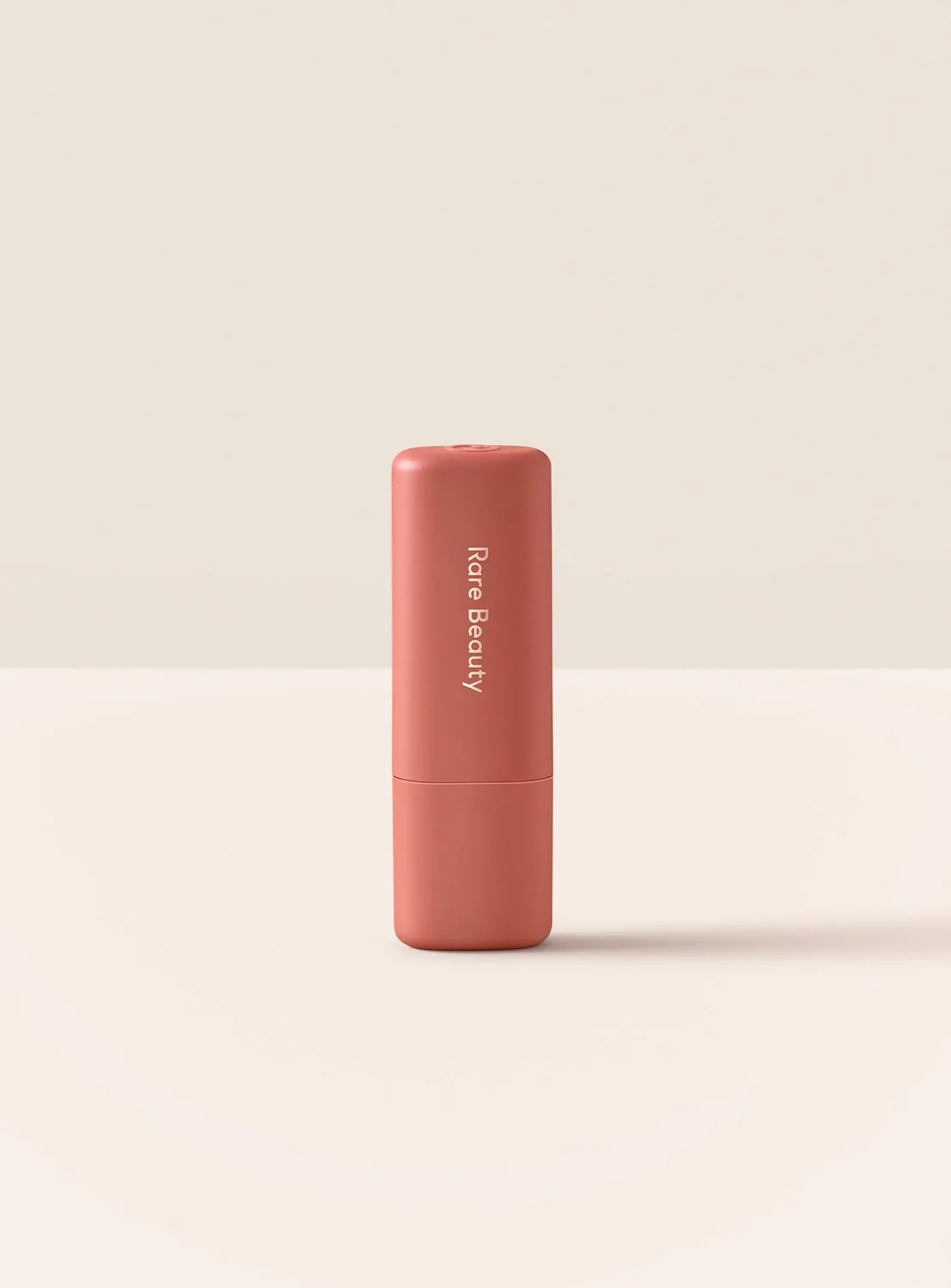 Find Comfort Lip Butter - Lippenbalsem 4 g van Rare Beauty in Loved – productfoto