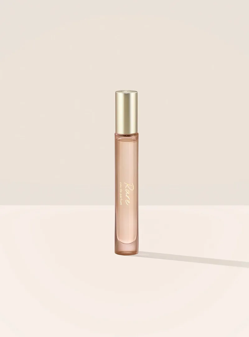 Rare Eau de Parfum Travel Spray - Eau de parfum reisformaat fra Rare Beauty i 10 ml – produktbillede