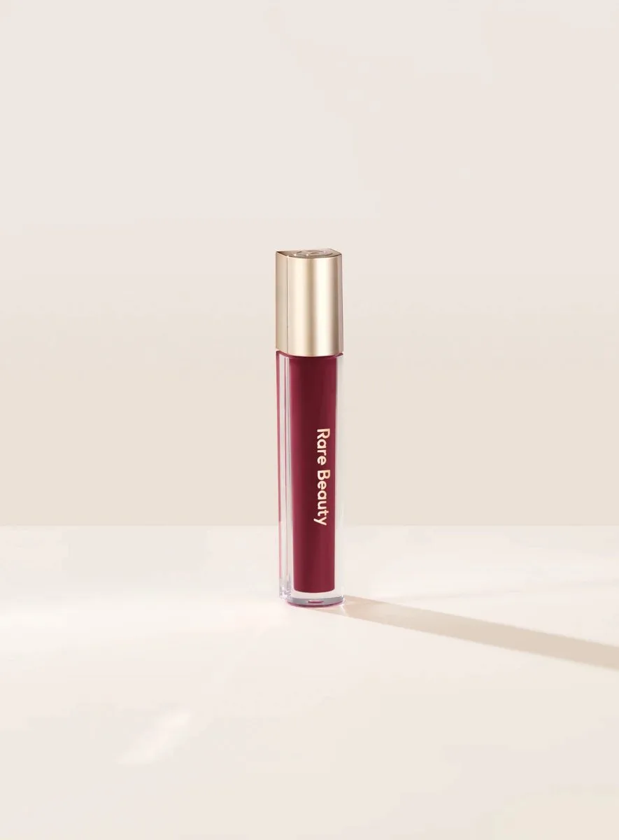 Stay Vulnerable Glossy Lip Balm - Lippenbalsem - Lipverzorging - Lipgloss by Rare Beauty in Nearly Berry – product photo