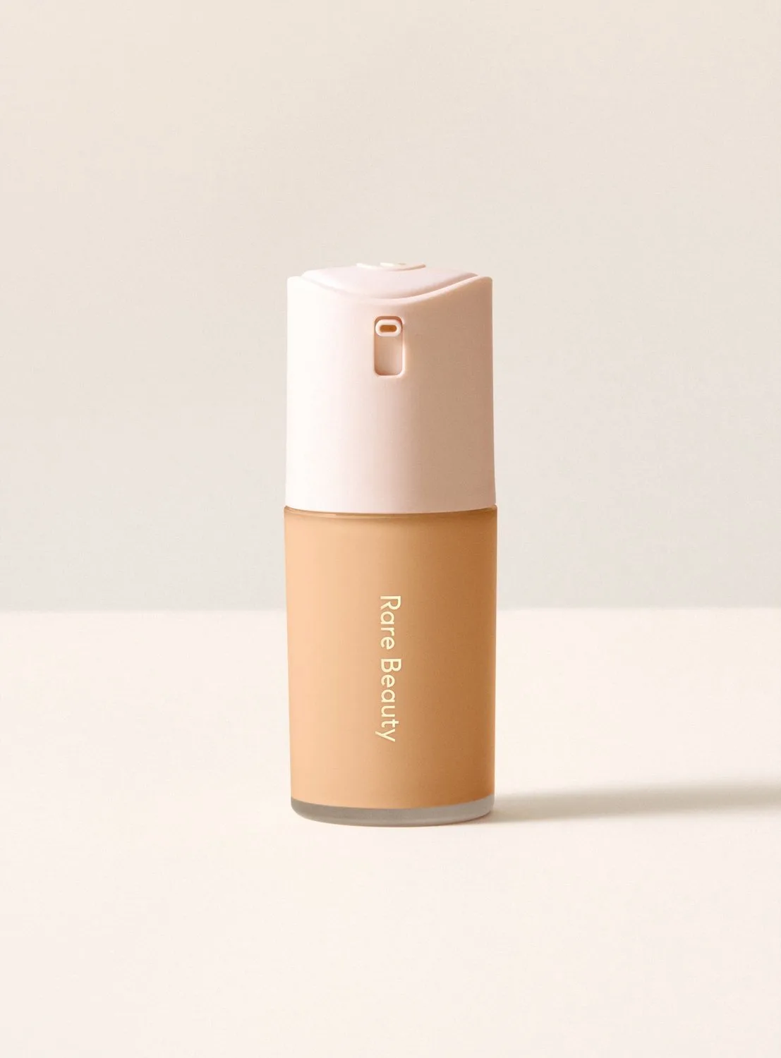 True to Myself Natural Matte Longwear Foundation - Foundation 30 ml - 16 Light Medium Neutral by Rare Beauty in 16 Light Medium Neutral – product photo