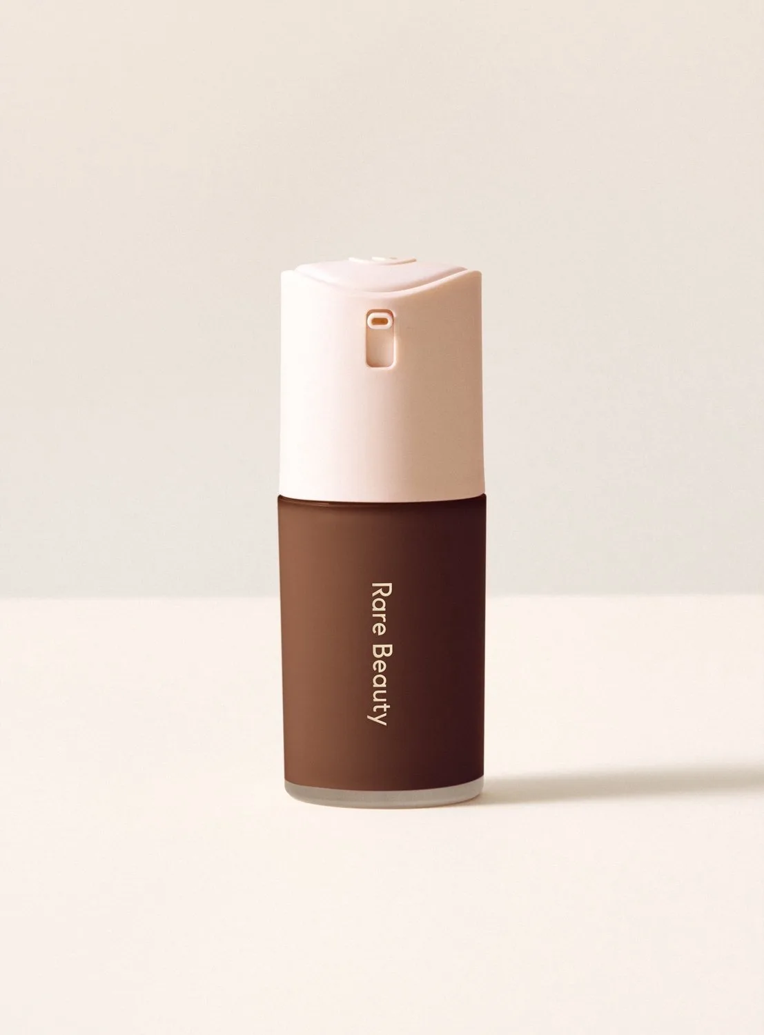 True to Myself Natural Matte Longwear Foundation - Foundation 30 ml - 45 Deep Cool by Rare Beauty in 45 Deep Cool – product photo