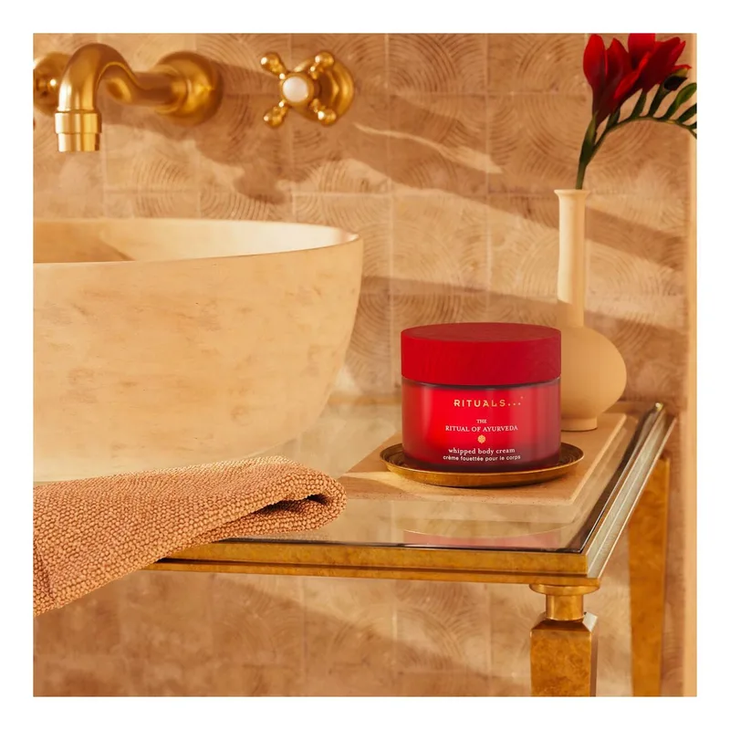 Body Cream The Ritual of Ayurveda de Rituals en 220 ml – photo du produit 3 sur 4