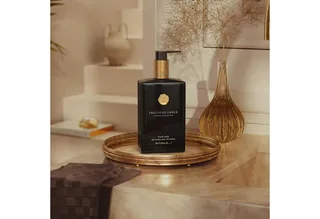 Flüssigseife RITUALS Precious Amber Hand Wash 1-tlg., Handseife mit Amber-, Vanille- & Kardamomduft van Rituals in 300 ml – productfoto 3 van 3