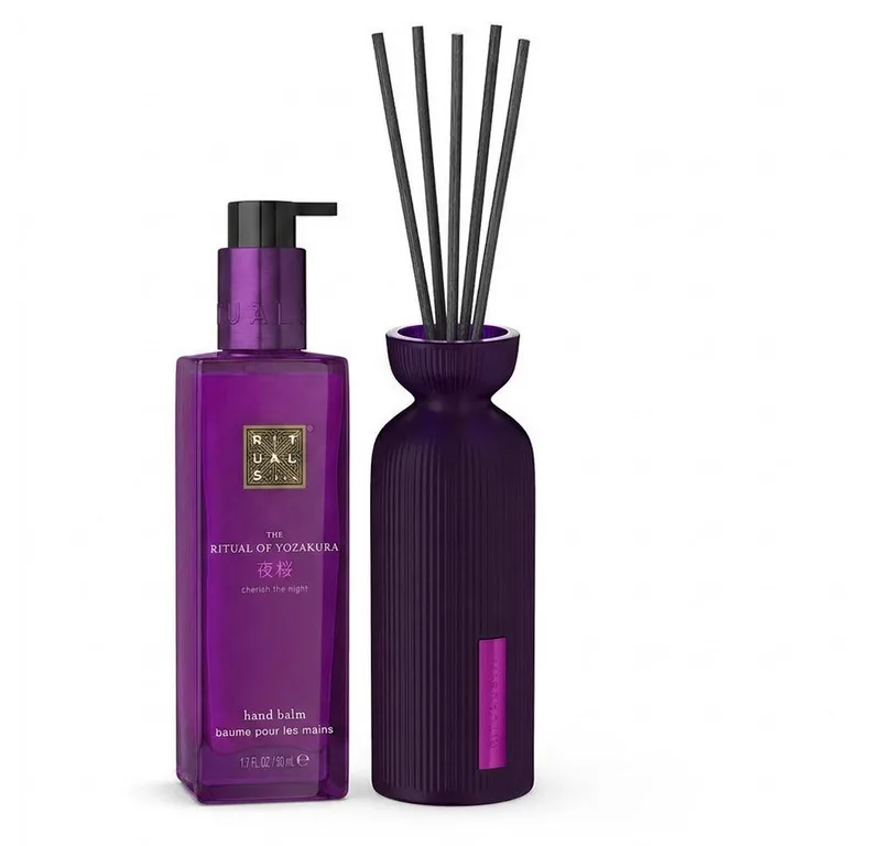 Handbalsam Rituals The Ritual of Yozakura Hand Balm und Mini Sticks Duo, Pflege und Raumduft im abgestimmten Yozakura Duo von Rituals in Weiß – Produktfoto