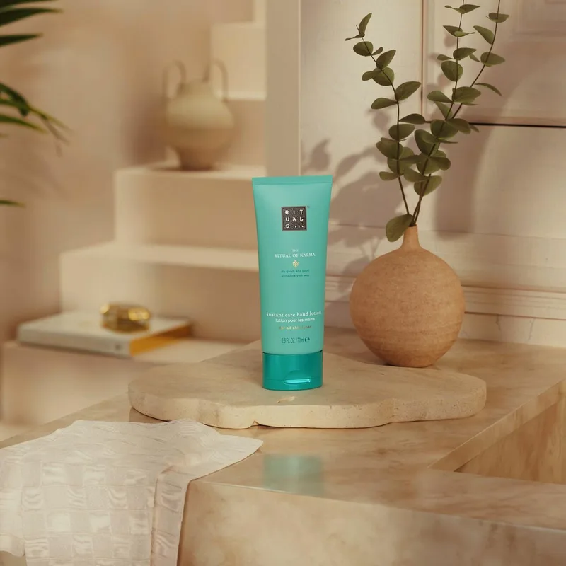 Handlotion Rituals... The Ritual of Karma Hand Lotion von Rituals in 70 ml – Produktfoto 3 von 5