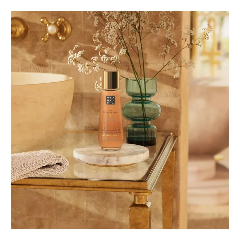 Karma Shimmering Body Oil van Rituals in 100 ml – productfoto 2 van 4
