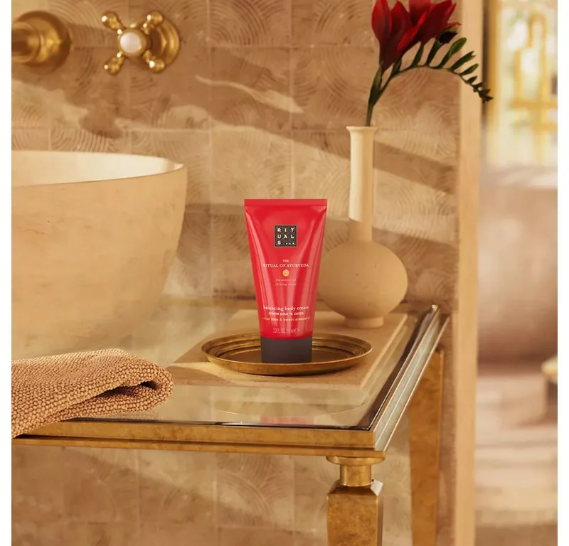 Körpercreme Rituals The Ritual Of Ayurveda Body Cream Nährend und feuchtigkeitsspendend für die Haut fra Rituals i 70 ml – produktbillede 2 af 3