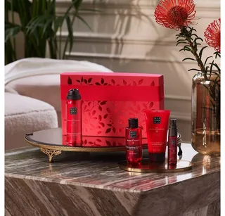 Pflege-Geschenkset Luxus-Pflegeset Limited Edition Ayurveda Geschenkset S 2025, 4-tlg., 4-teiliges Pflegeset mit Duschschaum, Body Cream, Öl & Peeling fra Rituals – produktbillede 3 af 4