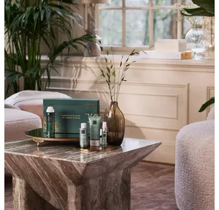 Pflege-Geschenkset Luxus-Pflegeset Limited Edition Jing Geschenkset S 2025, 4-tlg., 4-teiliges Set mit Duschschaum, Körpercreme, Trockenöl & Kissenspray fra Rituals – produktbillede 3 af 4
