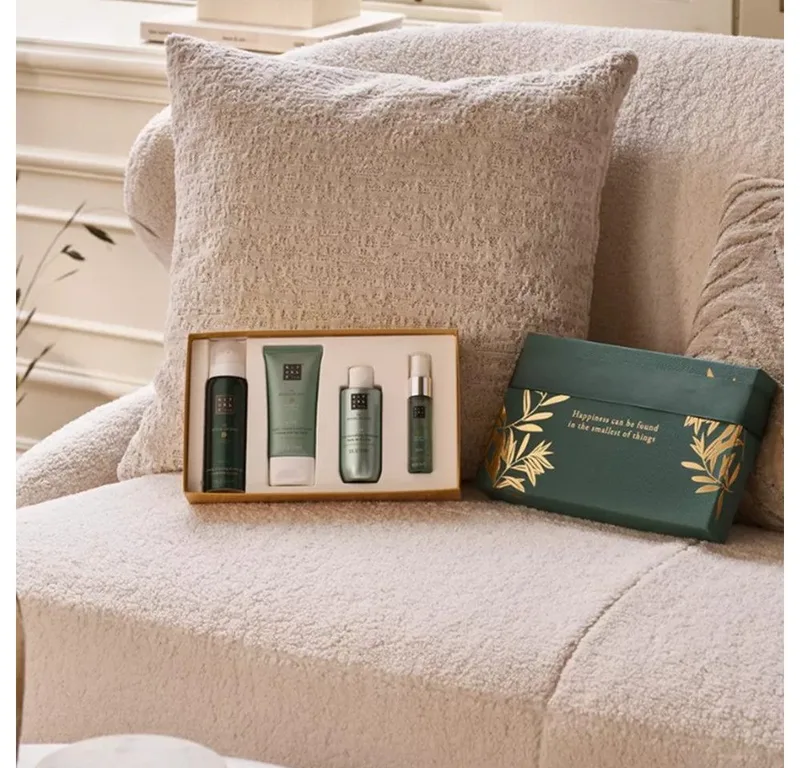 Pflege-Geschenkset Luxus-Pflegeset Limited Edition Jing Geschenkset S 2025, 4-tlg., 4-teiliges Set mit Duschschaum, Körpercreme, Trockenöl & Kissenspray fra Rituals – produktbillede 4 af 4