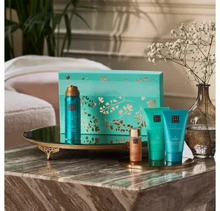 Pflege-Geschenkset Luxus-Pflegeset Limited Edition Karma Geschenkset S 2025, 4-tlg., 4-teiliges Pflegeset mit Duschschaum, Lotion, Peeling & Körperöl de Rituals – photo du produit 3 sur 4