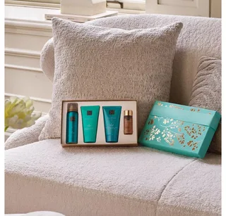 Pflege-Geschenkset Luxus-Pflegeset Limited Edition Karma Geschenkset S 2025, 4-tlg., 4-teiliges Pflegeset mit Duschschaum, Lotion, Peeling & Körperöl de Rituals – photo du produit 4 sur 4