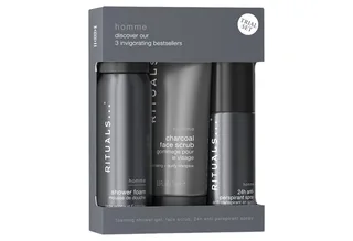 Pflege-Geschenkset The Ritual of Homme 3-teiliges Geschenkset für den Mann, Maskuliner, holziger Duft von Zedernholz und nährendem Vitamin E de Rituals en Noir – photo du produit 1 sur 3