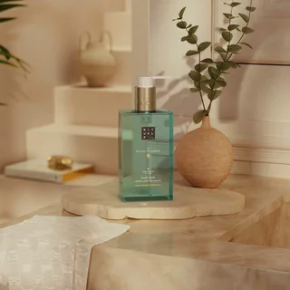 The Ritual of Karma Hand Wash von Rituals – Produktfoto 3 von 3