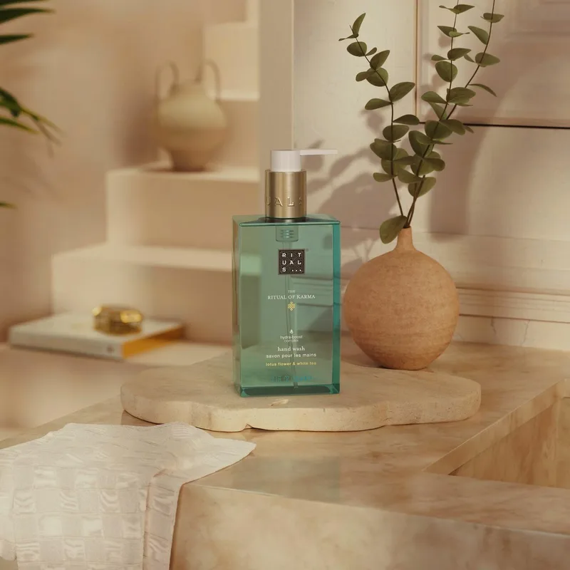 The Ritual of Karma Hand Wash von Rituals – Produktfoto 3 von 3