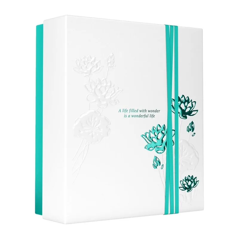 The Ritual of Karma Medium Gift Set 2025=Body Cream 100ml, Softening Body Scrub 125g, Foaming Shower Gel 200 ml,Overnight Body Mask 125 ml von Rituals – Produktfoto 1 von 4