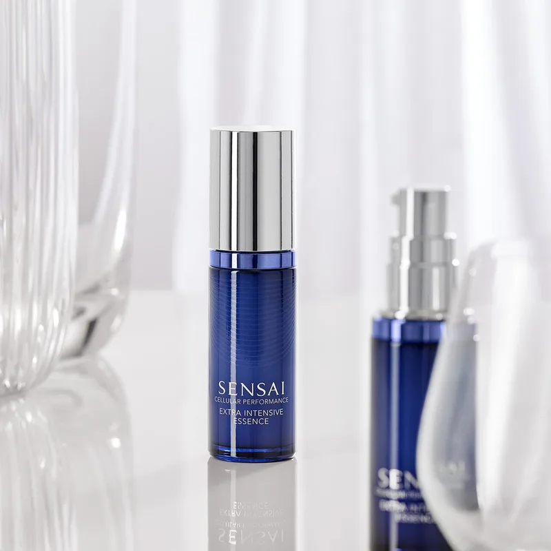 Cellular Performance Extra Intensive Essence Serum von Sensai in 40 ml – Produktfoto 3 von 3