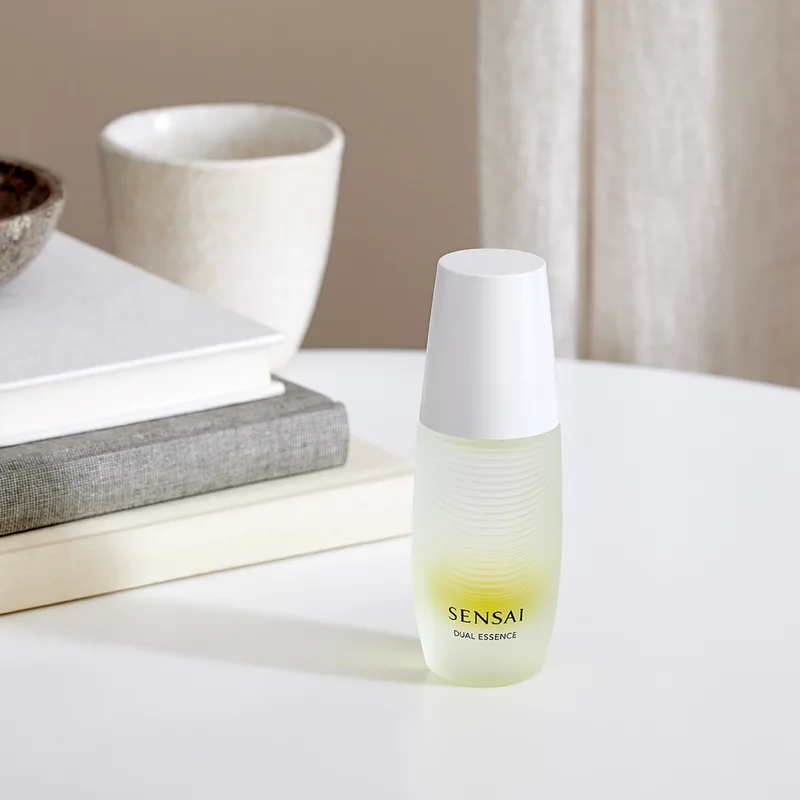Expert Items Dual Essence Serum fra Sensai i 30 ml – produktbillede 3 af 5