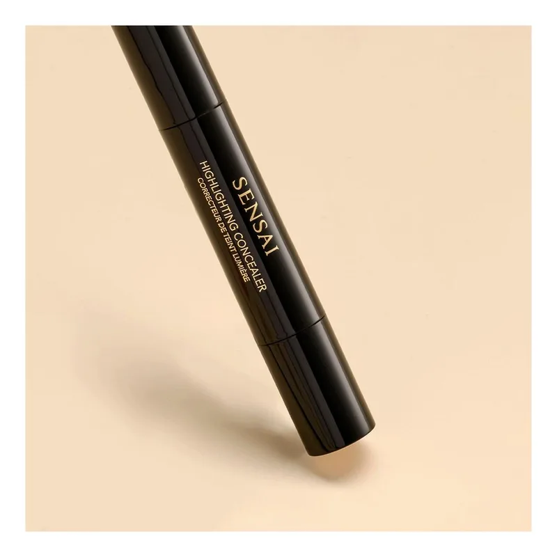 Highlighting Concealer 4ml | Luminous Sand - 002 | - 02 Luminous Sand de Sensai en 02 luminous sand – photo du produit 5 sur 5