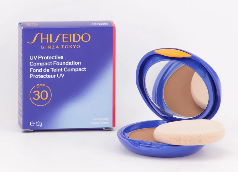 Foundation Sun / UV Protective - Com­pact Foun­da­ti­on SPF 30 - Dark Ivory - 12g de Shiseido – photo du produit