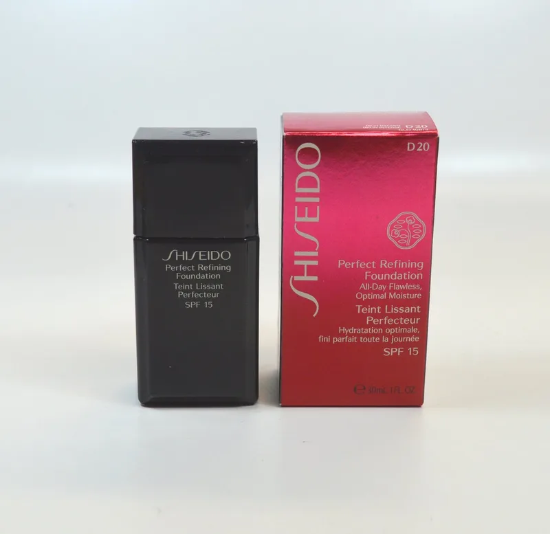 Perfect Refining Foundation Spf15 D20 30ml van Shiseido in Rich brown – productfoto