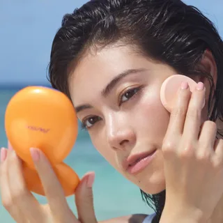 Tanning Compact Foundation Refill van Shiseido in Brons – productfoto 2 van 4