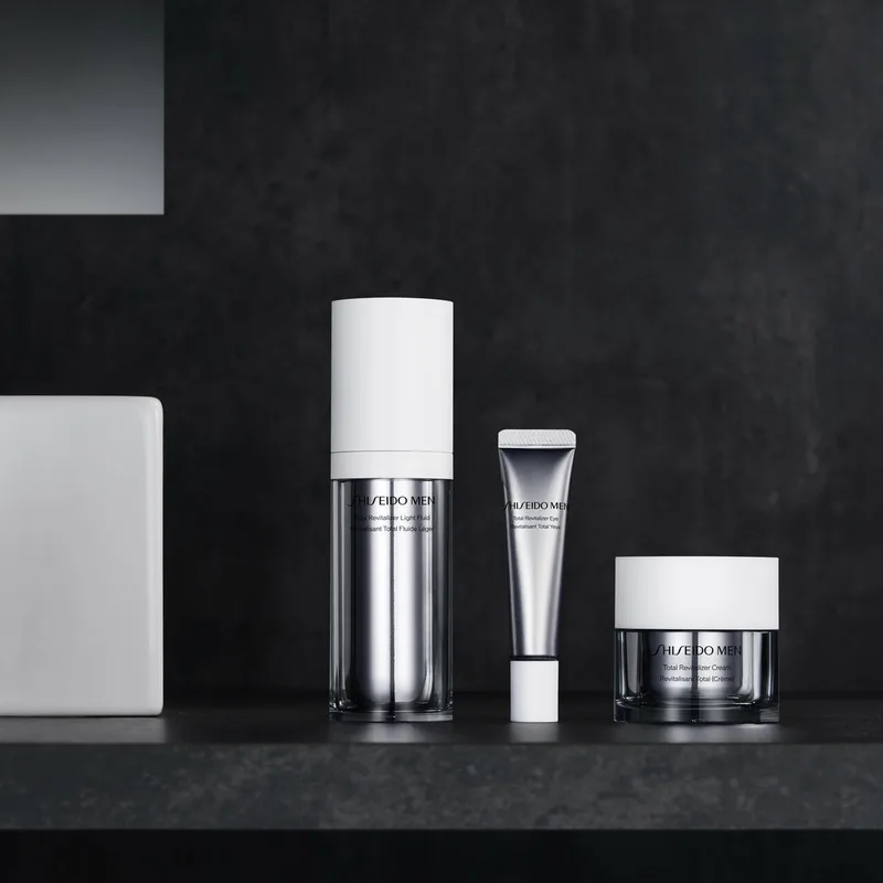Total Revitalizer Eye Oogcrème von Shiseido in 15 ml – Produktfoto 2 von 5