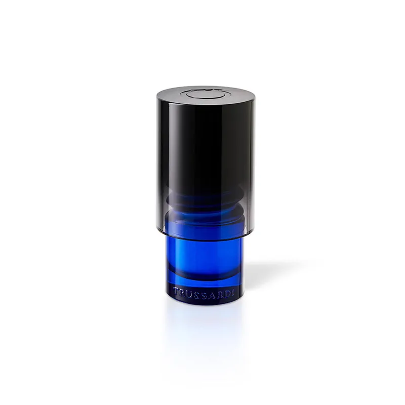 Primo Notte Blu Eau De Parfum Spray von Trussardi in 50 ml – Produktfoto 2 von 5