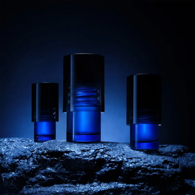 Primo Notte Blu Eau De Parfum Spray von Trussardi in 50 ml – Produktfoto 5 von 5