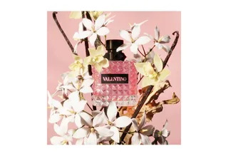 Duft-Set Born in Roma Donna EdP 100 ml inkl. Yellow Dream EdP 6 ml, 2-tlg., Duft-Duo mit 6 ml Yellow Dream – ideal für unterwegs fra Valentino – produktbillede 4 af 5