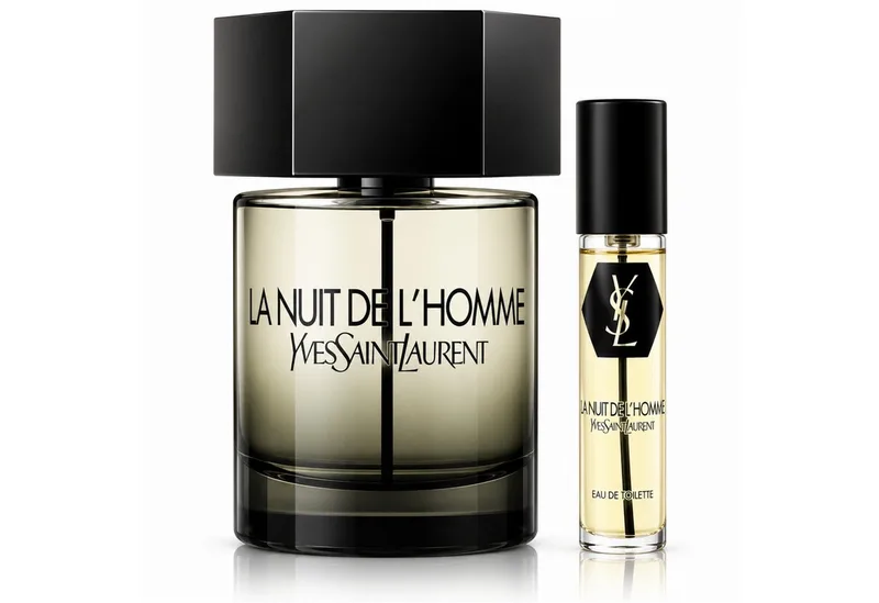 Duft-Set La Nuit de L’Homme EdT 100 ml inkl. 10 ml Reisegröße, 2-tlg., Originalduft mit praktischer 10-ml-Reisegröße – insgesamt 110 ml de Yves Saint Laurent – photo du produit 1 sur 5